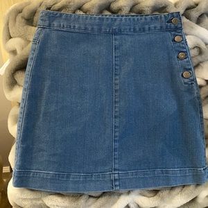 Harper Heritage size S denim mini skirt with 4 side button closure